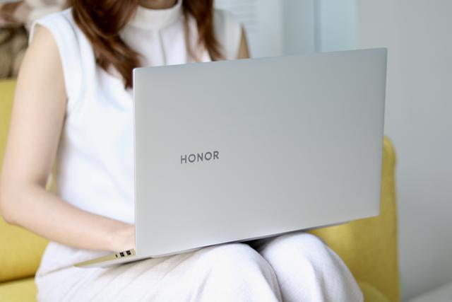 ��ҫMagicBook Pro��ϸ���⵱����ֵ���Ƽ��ĸ�����ȫ�����ʼǱ�...