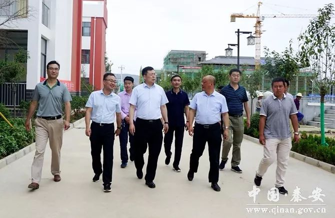 7月24日,北京林业大学校长安黎哲教授来到秦安县西川中学开展讲学活动