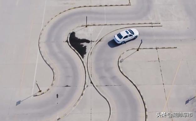 科二曲线行驶与直角转弯详解，按这个来准没错