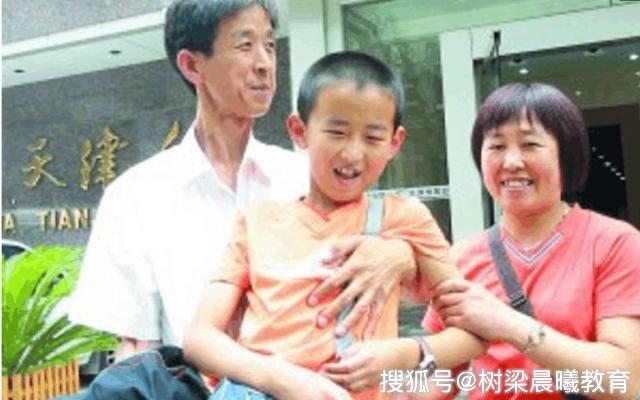他，10岁上大学，13岁读研，16岁成博士生，却逼迫父母在北京买房
                
             