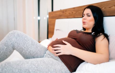                     原创            怀孕时腿抽筋，别总想着补钙，或许有些常见原因，你还不知情