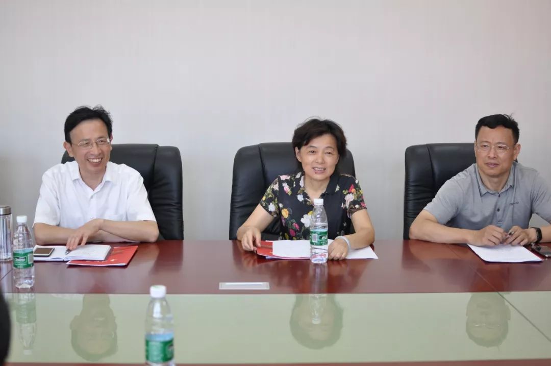 鞍山市政协副主席高旭升率调研组到春晖学校考察