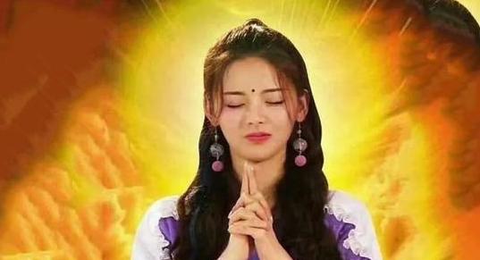 杨紫锦鲤体质比杨超越更强,带火邓伦李现,却不旺前男友秦俊杰