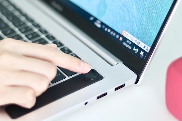 ��ҫMagicBook Pro��ϸ���⵱����ֵ���Ƽ��ĸ�����ȫ�����ʼǱ�...