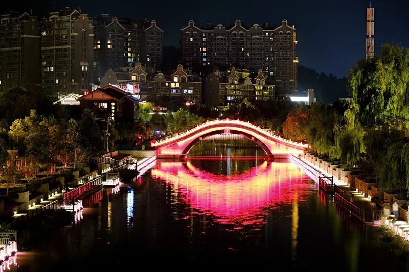 海河天街的夜景美翻了西昌最新颜值担当赶紧看看