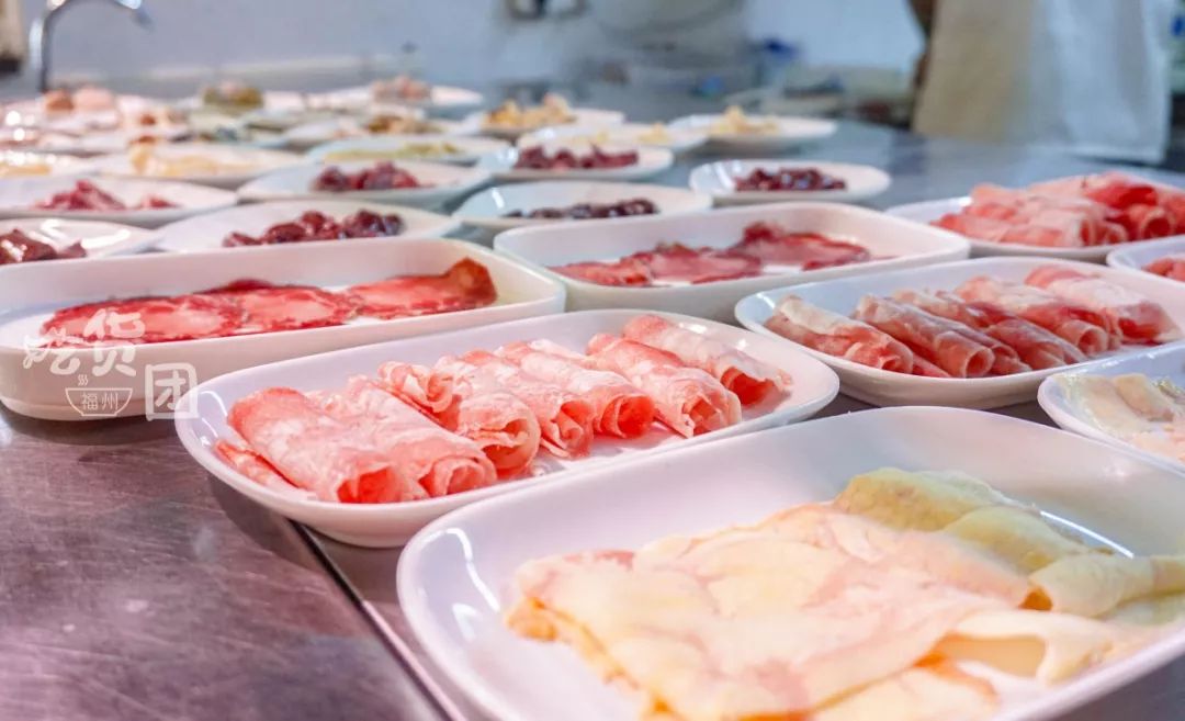人均47元无限量吃牛肉 海鲜自助火锅!肉控已经彻底沦陷.