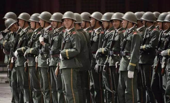 胆大包天!不仅冒充军人还敢组建“部队”,最终被军队重兵剿灭 足球买球网站