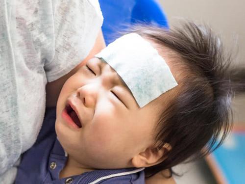                     8月份多给孩子吃2种水果，体质好少生病，孩子健康家长放心