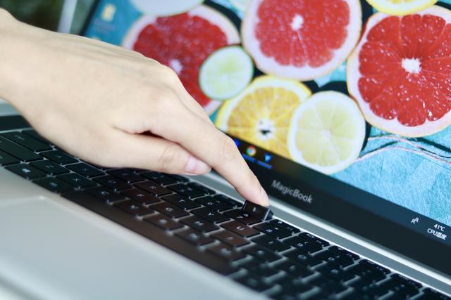 ��ҫMagicBook Pro��ϸ���⵱����ֵ���Ƽ��ĸ�����ȫ�����ʼǱ�...