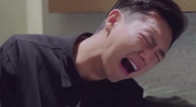李现哭戏翻车，摆出嚎啕大哭的表情却一滴眼泪也没有
