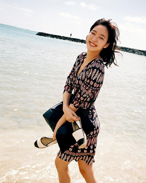 舒服又干净!穿好这几样单品,就能获得金高银同款“放松美” e世博官方网站