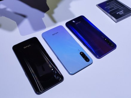 没有三摄就落伍了?vivo z5上手评测,"真香"攻势太猛烈