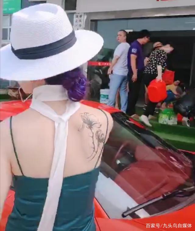 惊喜成语什么_成语故事简笔画(3)