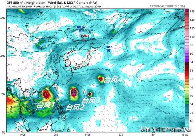 而菲律宾以东到关岛附近的洋面上 在季风水汽的支援下 处于热带辐合带