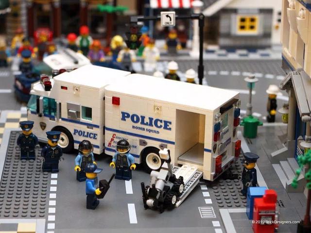 lego乐高moc作品欣赏机甲警车王者古堡