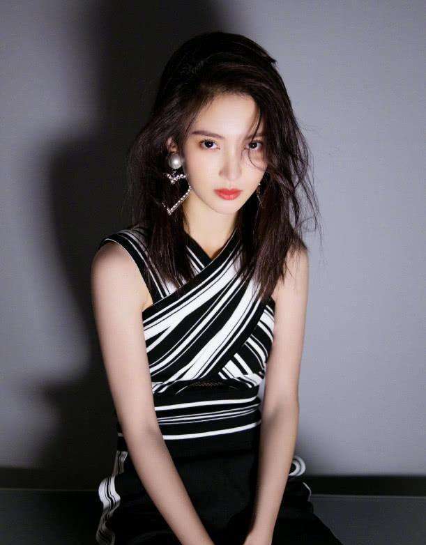 怎样才能有气质而美丽大方 a6020d99b54042099ed9669b4dca59f5.jpeg