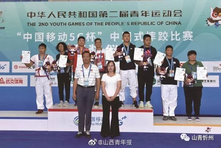 山西忻州董玉朋获得男子乙组48kg级金牌.