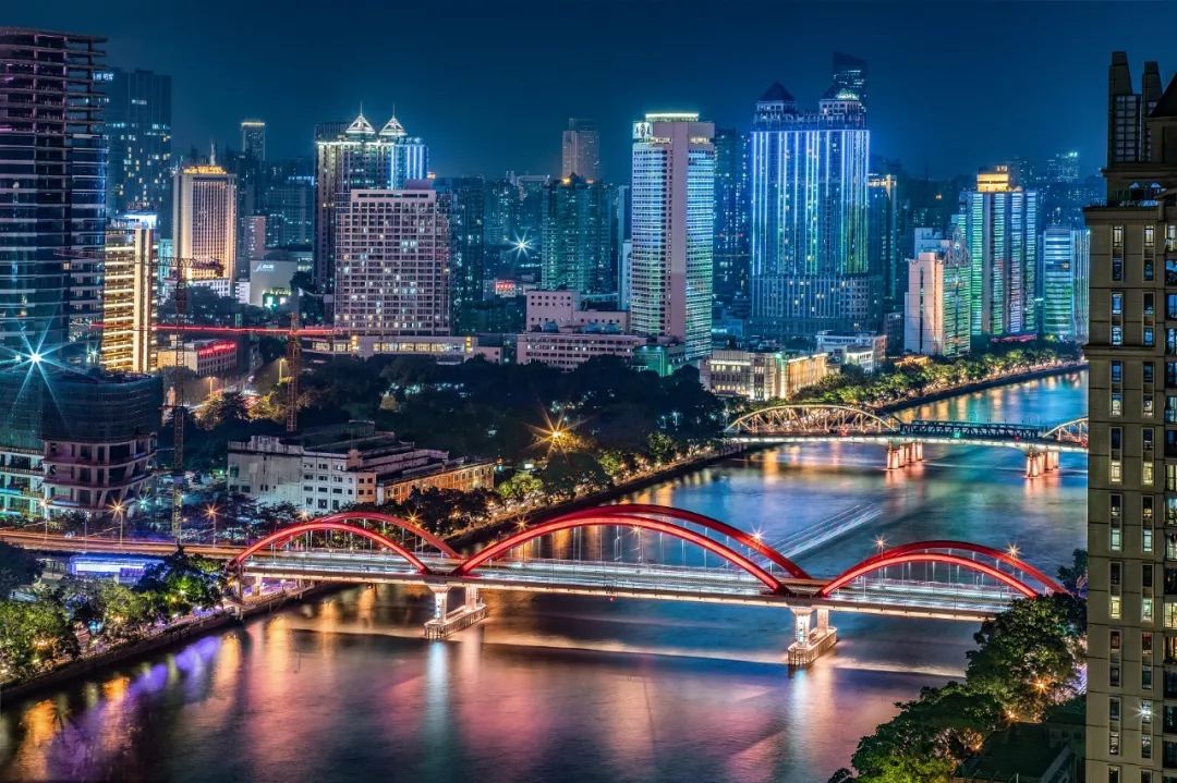 就在近日,《广州城市设计导则》出炉,其中,生态景观区周边建筑的退距