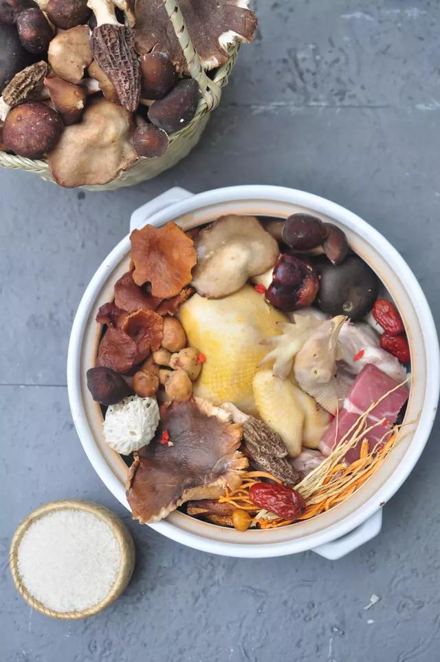 因为菌汤,爱上捞饭 盈丰平台网址