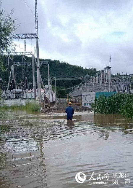 平山死伤人口_平山湖大峡谷图片(2)