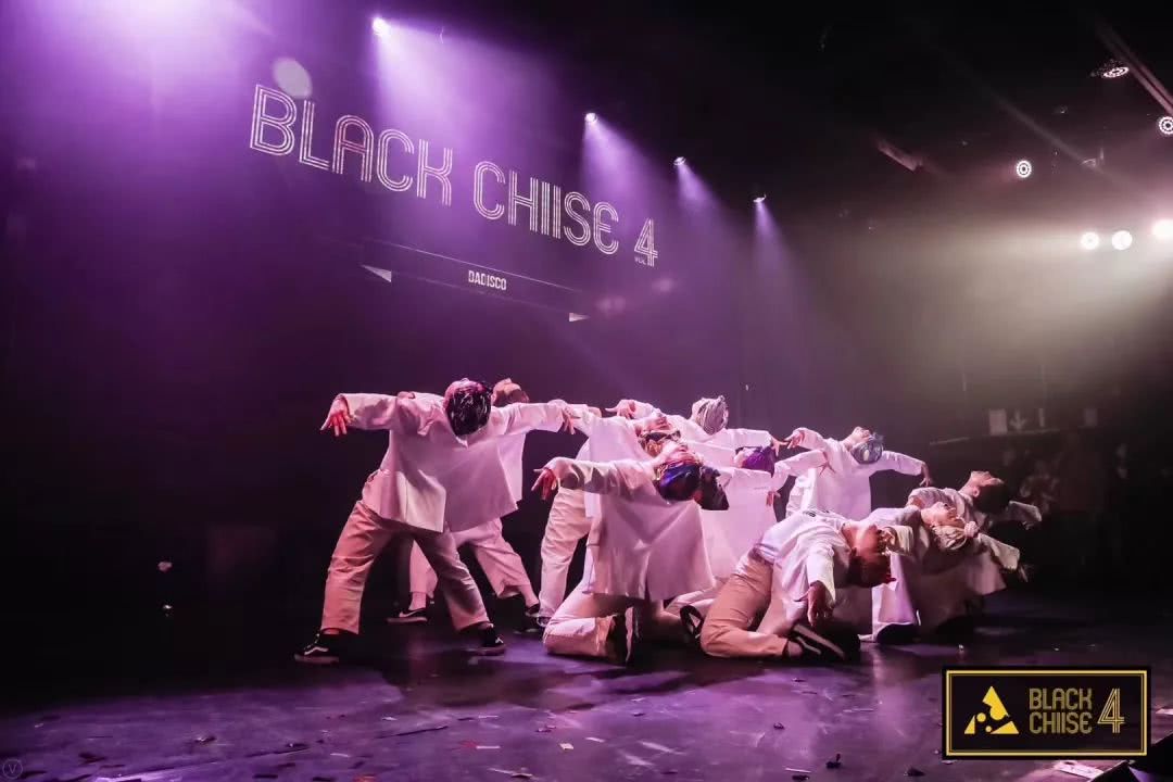 ihow china 成员 来自dadisco的 《这就是街舞》晋级总决赛的黑天鹅
