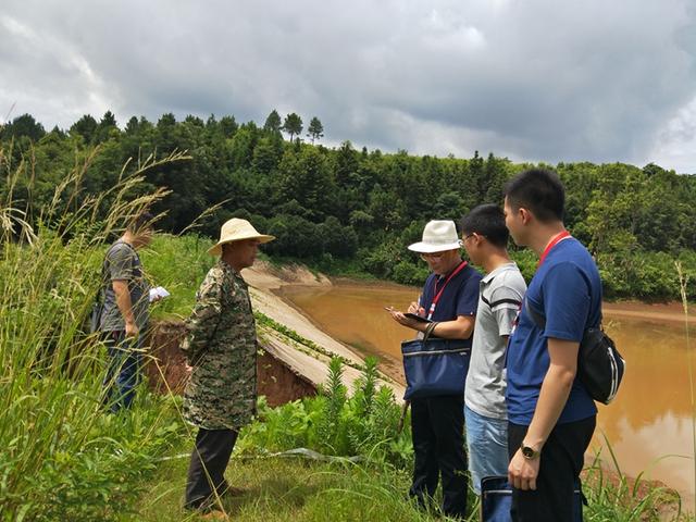 蓝山:访廉问廉,开展涉农资金项目回头看