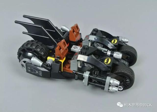 乐高lego76118mrfreezebatcyclebattle