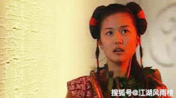 在2000年的《西游记续集》中,则由女演员朱琴饰演哪吒,朱琴本不是