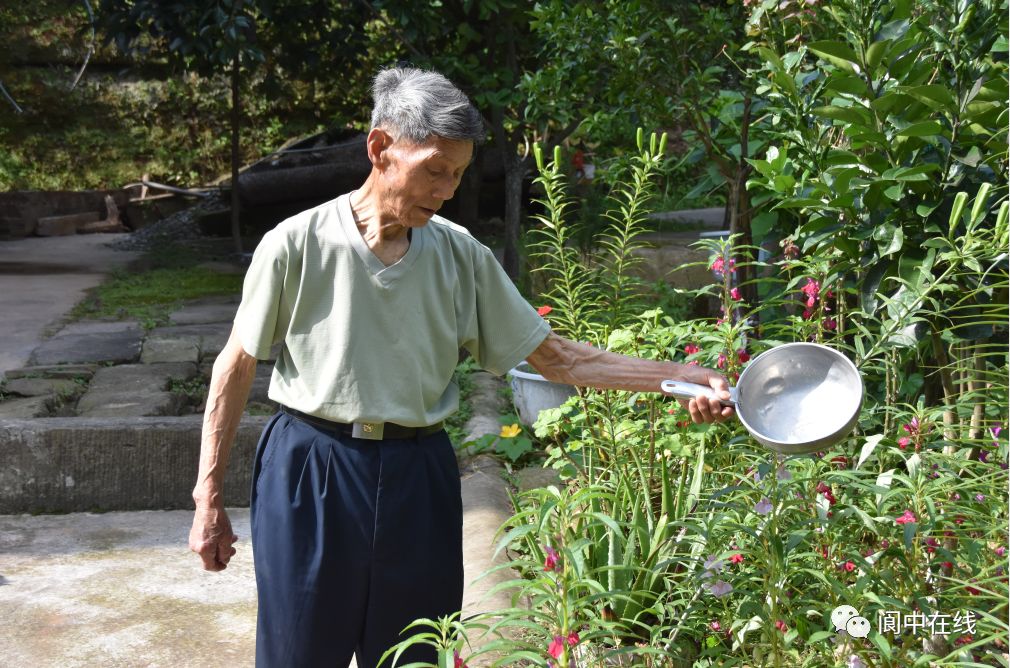 时至今日,宋兴瑞老人仍清晰的记得曾走过的那段艰苦岁月,曾在那个血腥