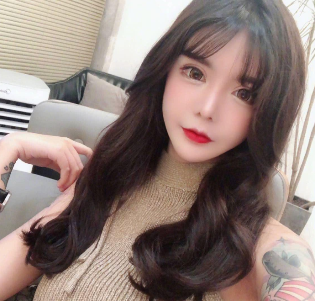 韩安冉整容出现后遗症?脸部感觉僵硬,连表情都不自然了! 百威娱乐博e百娱乐
