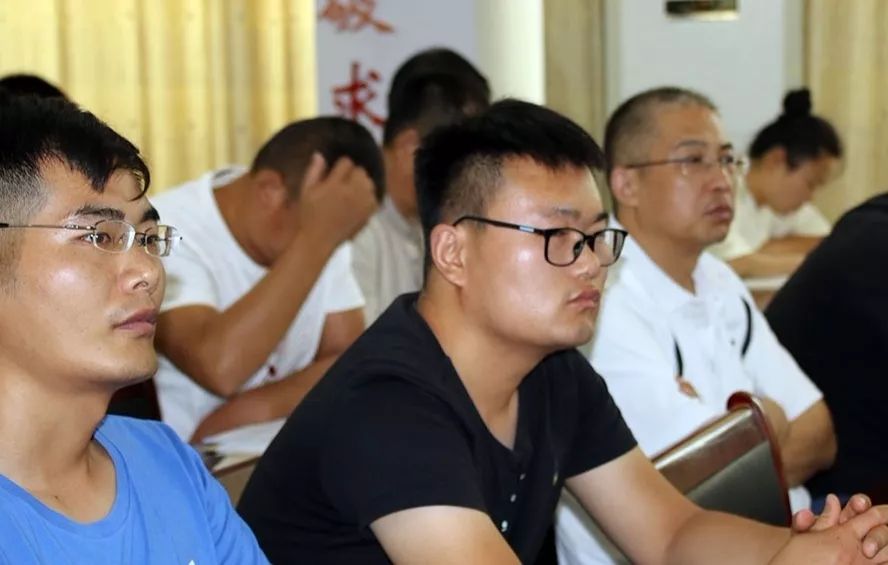 临泉近200家企业到场关乎全县人民的衣食住行