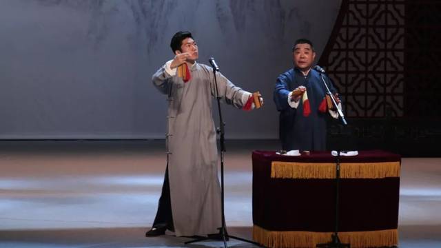 郭天翼,刘星这对反差型搭档将为您带来传统相声《快板漫谈》李涵