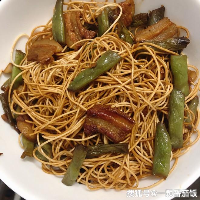 豆角焖面焖多少分钟 38010593a1a8462293bd1c04e1ce76dc.jpeg