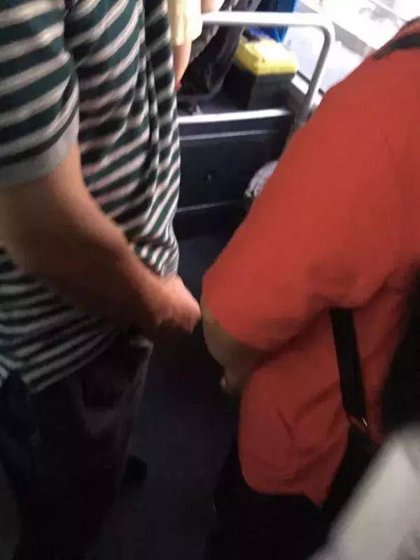 申晨间 | 恶心!61岁男子公交车上猥亵他人,被受害者的外甥女当面怒斥“要不要脸?!” 博狗真人娱乐
