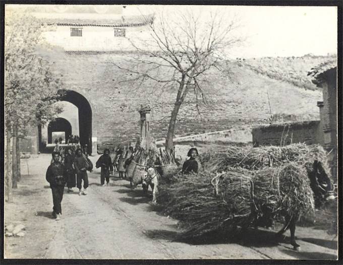 1930年代陕西人,穷困不堪,流浪者无家可归