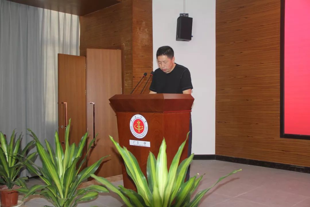 校园特讯:广丰一中隆重举行2019届优秀毕业生表彰大会