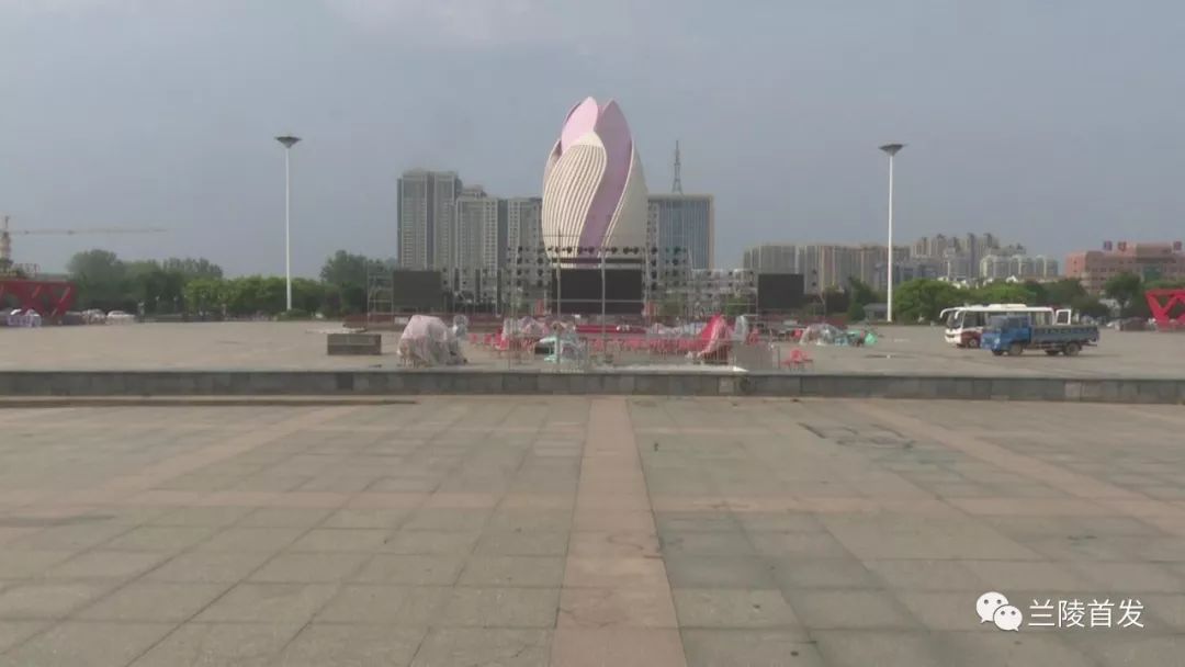 兰陵文化广场这个问题让人痛心.