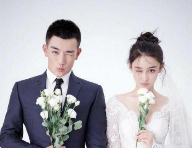张馨予为老公何捷庆生结婚一周年甜蜜接吻超幸福