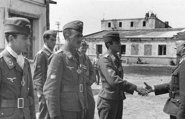 原创德国战败已经74年希特勒的一项军令还在执行赢得全世界尊敬