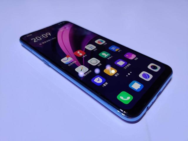 vivo z5"搅局者"身份初露端倪,小米9 se还撑得住吗?