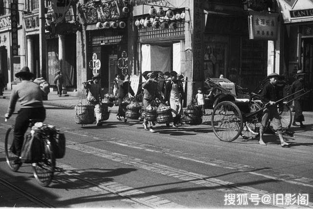 上海街景1934年，竣工前的百老汇