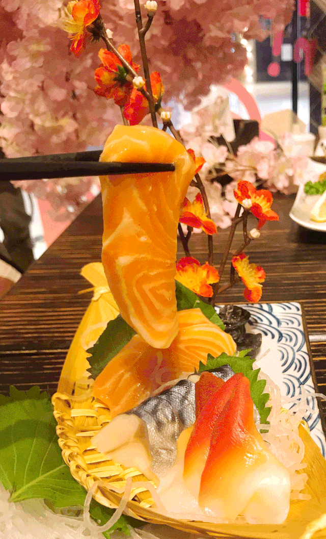 118抢山屋日式料理屋原价508元2~3人套餐,菜品颇多,每日采购/进货,现