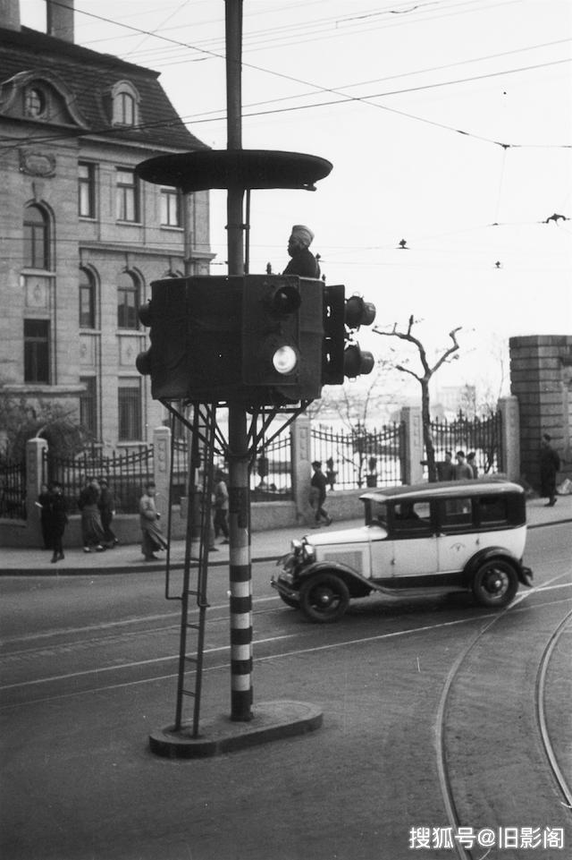 上海街景1934年，竣工前的百老汇