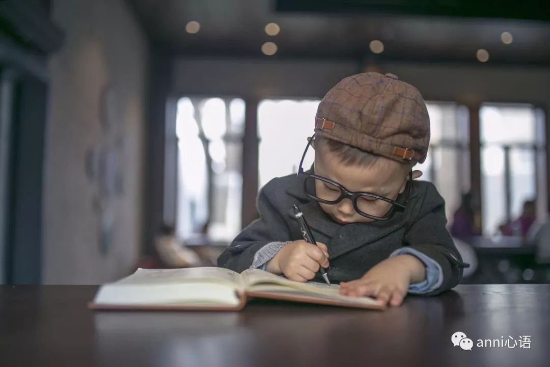 黔中文学‖夏日书香、怡我童年——开阳三小二（1）班暑假读书心得（总第700期）