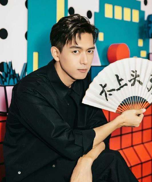 李现彻底红了?登顶明星势力榜第一,现女友们果然厉害! 博e百真人