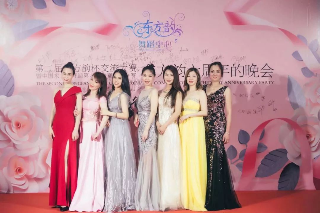 浪漫七夕福利诱惑!东方韵舞蹈777学半年888学