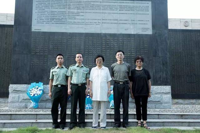 贺龙之女贺晓明与央媒采访团走进洪湖,探寻革命先辈的红色足迹