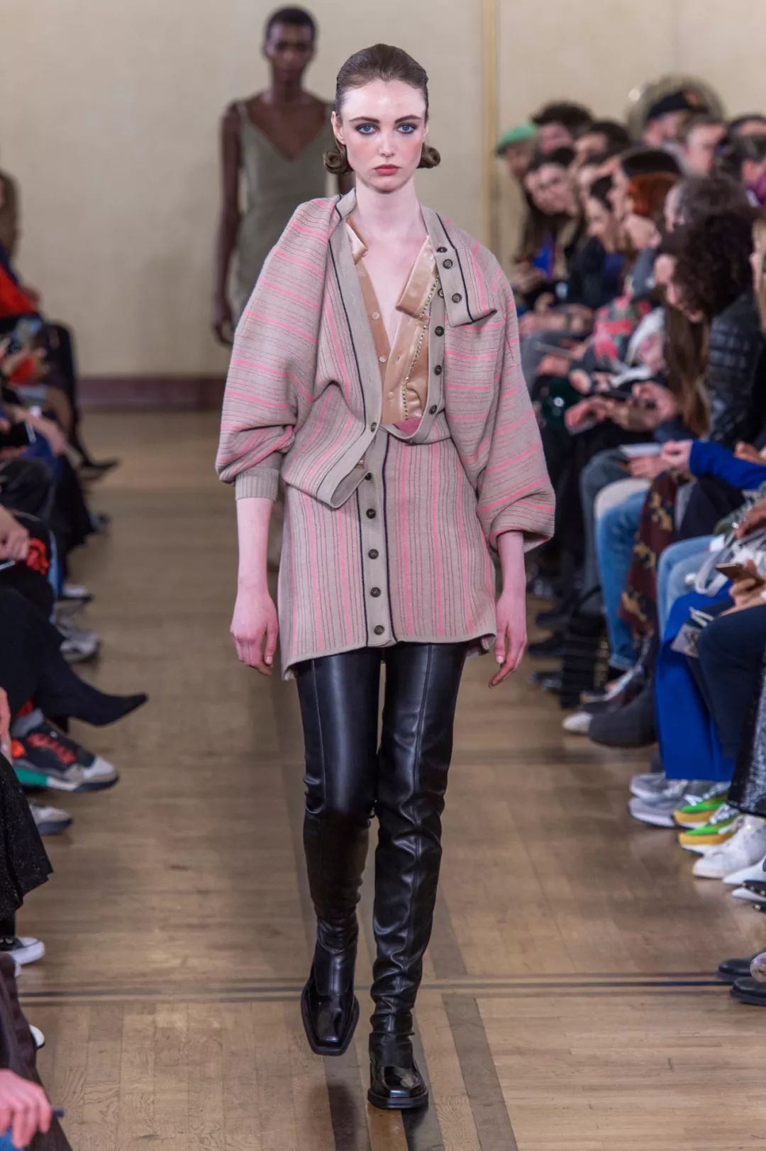 潮流女装精选合集 ea2041387d594865acf83bd2c8ca32c3.jpeg