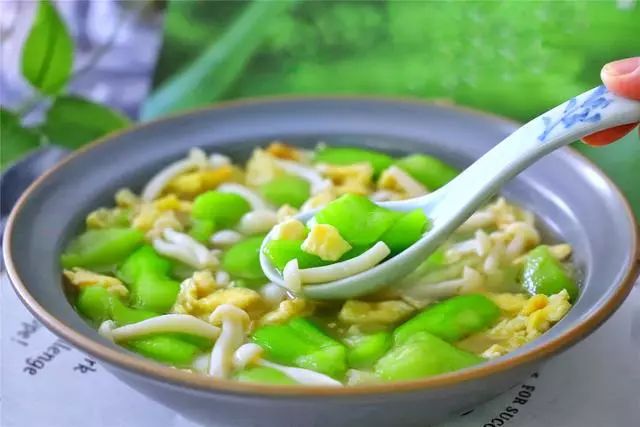 菌菇鸡蛋丝瓜汤了解一下