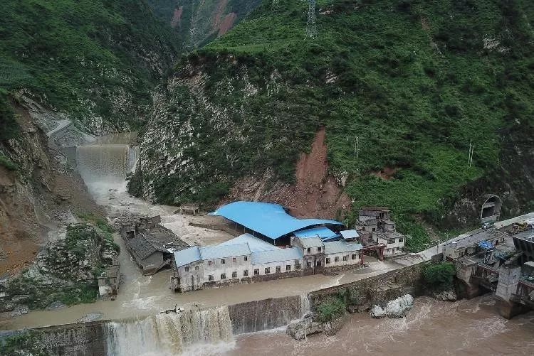 揪心凉山甘洛县遭遇暴雨灾害失联人员增至12人救援仍在继续